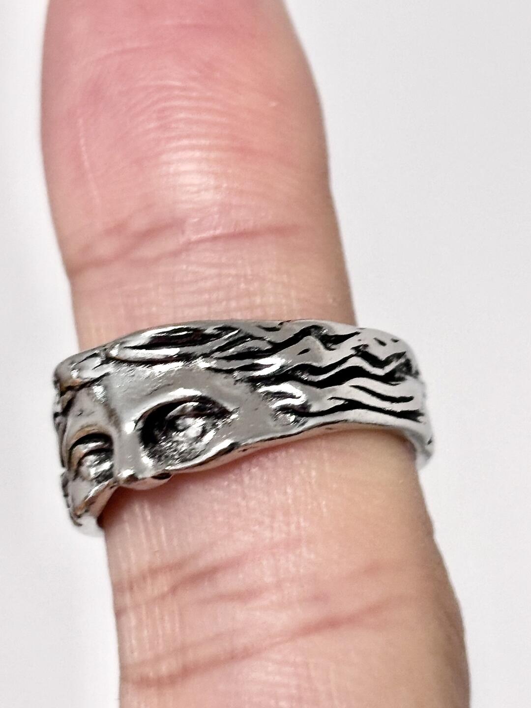 Guardians Gaze Adjustable Ring